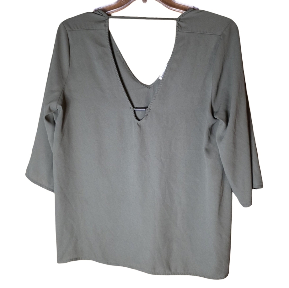 Zienna Outfitters Olive Green Deep V-Neck Blouse • Size 1X